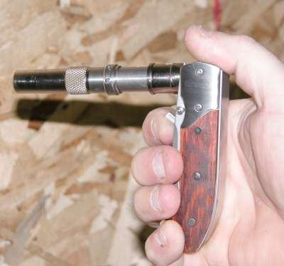 knifegunhand